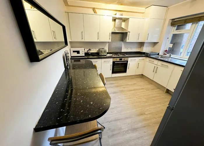 Cricklewood Apartment